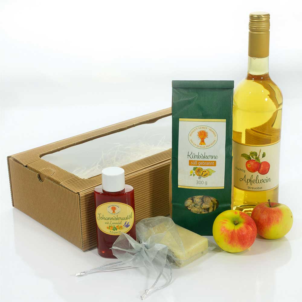 Geschenkkorb Auszeit mit Lavendelseife, Johanniskrautöl, Apfelwein und süßen Kernen